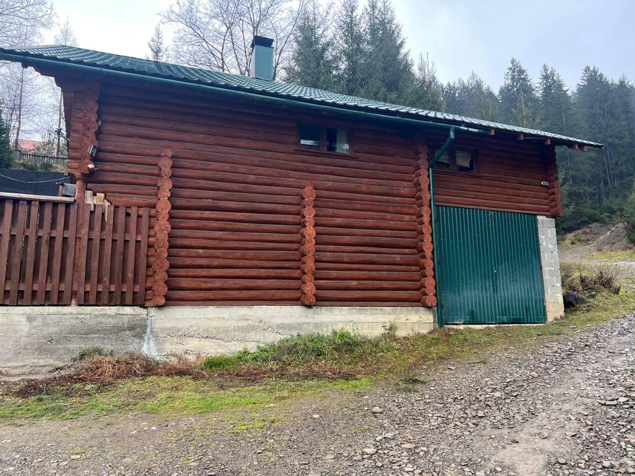 Auberge de jeunesse Farmstead Lisova à Mizhhirya  Extérieur photo